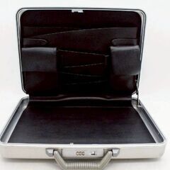 ゼロハリバートン スリムライン アルミニウム アタッシュケース 高性能 高級 ビジネスバッグ 中古の画像