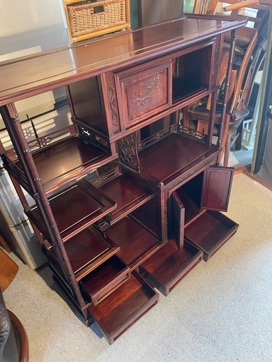 当時物　中国小叶紫檀家具 紫檀茶箪笥 透かし彫り飾り棚 年代品　昭和レトロ 当時物 中国小叶紫檀家具 紫檀茶箪笥 透かし彫り飾り棚 年代品