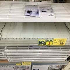 🩷 ０円無料　脚部分は折りたたみ可能な棚キッチン下・洗面台下などの　微細にサビあるがサビスプレーでとれるんじゃないでしょか。の画像