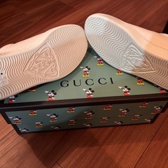 GUCCIディズニースニーカーの画像