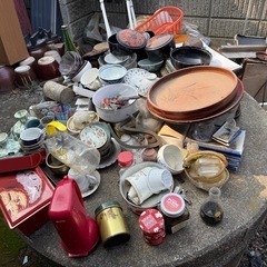 引き取り限定！食器類差し上げます！の画像