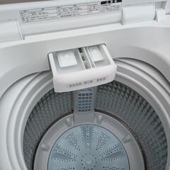 2022年製　洗濯機7kg AQUA　収納棚セット　の画像