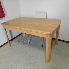 【お譲りします】木製テーブルとイス