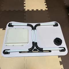 折りたたみテーブル　スマホ、タブレット立て　コップケース　引き出し付きの画像