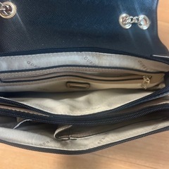 GUESS バッグの画像