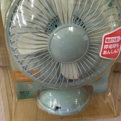 未使用　USB　乾電池　2電源　小型　携帯　レトロ風　扇風機の画像