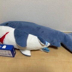 100センチ_でかサメぬいぐるみ（抱き枕）【新品_美品】の画像