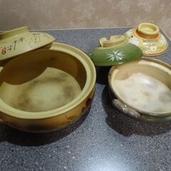 土鍋と蓋の画像