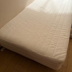 無印良品 脚付マットレス ベッド　シングルの画像