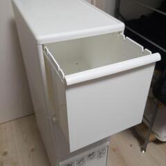 【交渉中】引き出し3段（白）、収納ケース、カラーボックスの画像