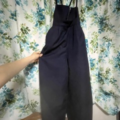サロペット　ワンピースの画像