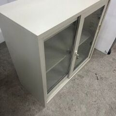 鍵付きキャビネットの画像