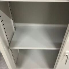 鍵付きキャビネットの画像