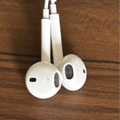 iPhone イヤホン マイク付き 呼び出し機能の画像