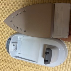 東芝コードレススチームアイロン TA-K35の画像