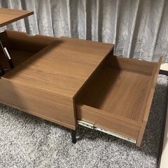 【ニトリ】テーブル 机 デスク 昇降式 木目調の画像