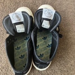 adidas nizza hiブラックハイカットスニーカー F34057の画像
