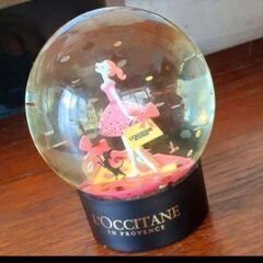 L'OCCITANE　スノードーム　ロクシタン