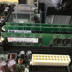 2007年のCPU、メモリー、マザーボードセットの画像