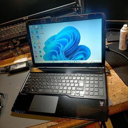 激速SSD 富士通ノートパソコン Core-i7 / SSD 256ギガ / メモリ