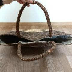 着画　レディース　カゴバッグ　かごバッグ　大きめサイズ　茶色　マグネットボタン付の画像