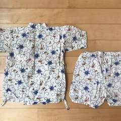 男の子甚平　110サイズ　白地にカブトムシじんべいの画像