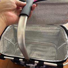 サンリオ　カゴ型保冷バッグの画像