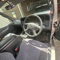 トヨタハイエース・キャンピング車・ 1KZ ディーゼル・8人乗り・4WDの画像