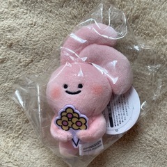 花束を持ったウサギのぬいぐるみ