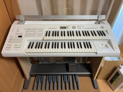 YAMAHA STAGEA 61鍵 ホワイト 椅子付き YAMAHA STAGEA 61鍵 ホワイト