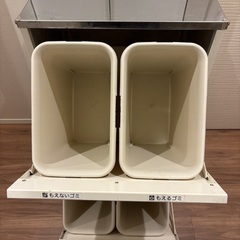 【無料】ダストボックス ４分割 ステンレス製の画像