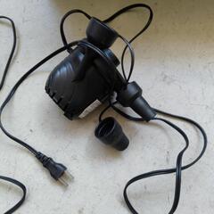 車用電源とコンセントから電源のエアーポンプの画像