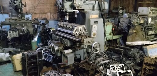 県内唯リビルトエンジン制作工場-ロータス.アストンM-Mベンツ.レクサス他