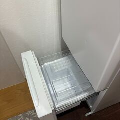 ヤマダブランド独り暮らし用冷蔵庫2019年製さしあげます【引き取り希望】の画像