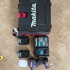 マキタ(Makita) 充電式インパクトドライバ（パー プル）40Vmax2.5Ah バッテリ2本・充電器・ケース付 TD002GDXAPの画像