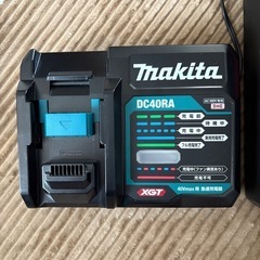 マキタ(Makita) 充電式インパクトドライバ（パー プル）40Vmax2.5Ah バッテリ2本・充電器・ケース付 TD002GDXAPの画像