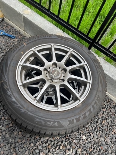 冬タイヤ195/65R16