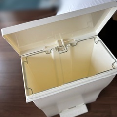 ペダル式ゴミ箱 40リットル　kcud クード ワイドペダルペールの画像