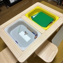 IKEA フリサット　子供用テーブル　イスの画像