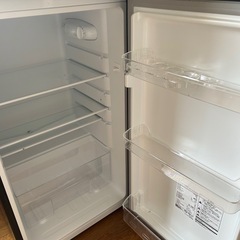 2ドア冷蔵庫の画像