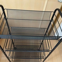 4段ラックの画像