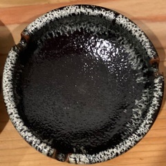 大小さまざまな灰皿　お買い得です(^^)の画像