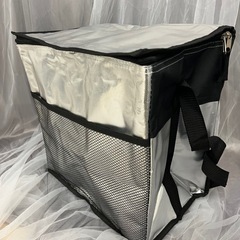 【美品】クーラーバック20リットル シルバー 
