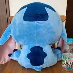 大きなぬいぐるみ　スティッチの画像