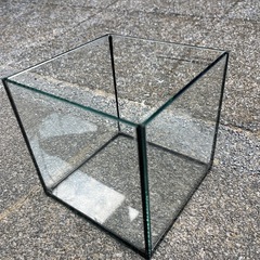 お取引中になりました。新品未使用　アクアリウム　水槽セット　フレームレス①蓋付きの画像
