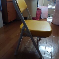 無印ローラー付き引き出し＆ミニ椅子の画像