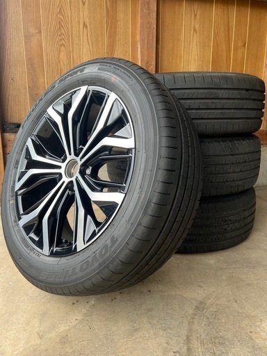 TOYOTA クラウン クロスオーバー純正アルミホイール タイヤ付き225/55R19 99V 年製2024