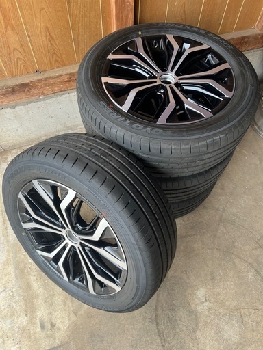 TOYOTA クラウン クロスオーバー純正アルミホイール タイヤ付き225/55R19 99V 年製2024