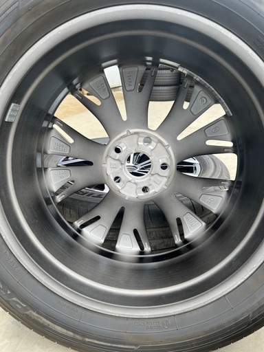 TOYOTA クラウン クロスオーバー純正アルミホイール タイヤ付き225/55R19 99V 年製2024