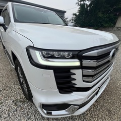 ランクル300 2022年式　ZX ガソリン　低走行　美車の画像